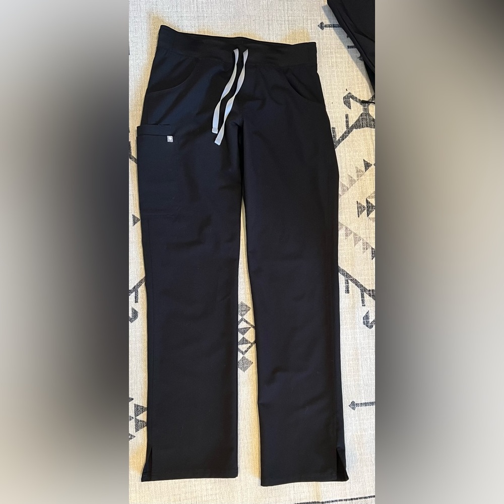 small tall figs kade scrub pant black